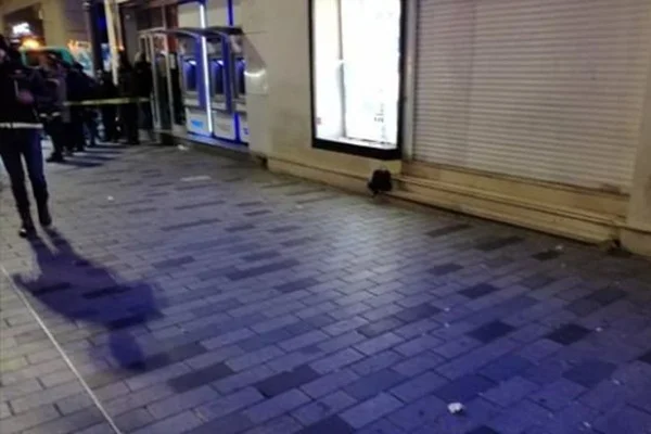 Taksim'de şüpheli paket alarmı
