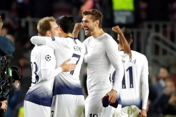 Tottenham uzatmalarda kazandı