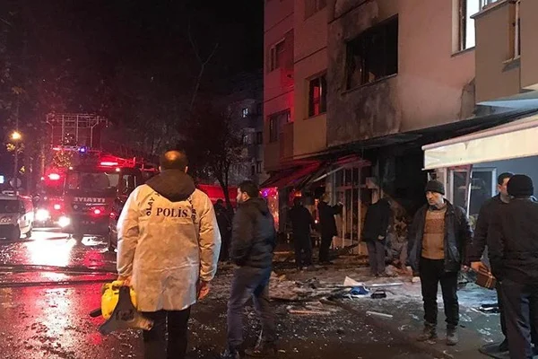 Tüp gaz bayisinde patlama