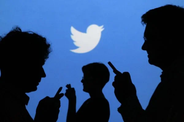 Twitter'da ırkçılık, kadın düşmanlığı ve homofobi kontrolsüzlüğü