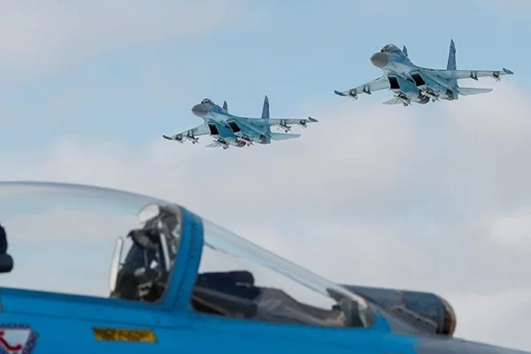 Ukrayna'da düşen Su-27 savaş uçağının görüntüleri yayınlandı