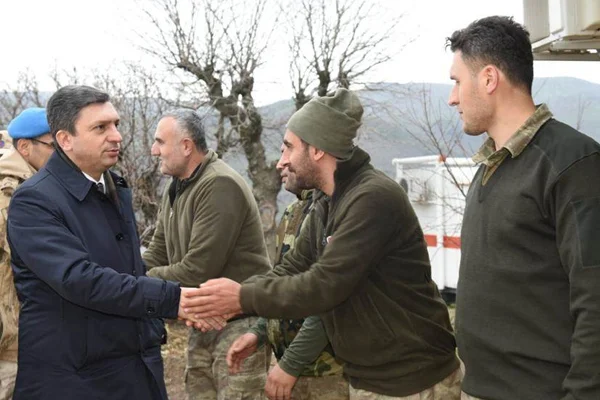 Vali Şahin'den üs bölgesindeki askerlere ziyaret