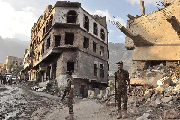 Yemen'de iç savaşın acı izlerini görüntüledi
