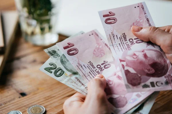 Yeni asgari ücretin kimleri, nasıl etkileyecek?