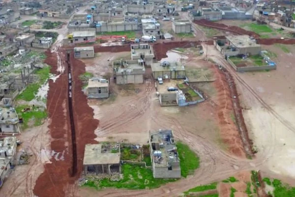 YPG/PKK'nın Ayn el-Arap'ta kazdığı hendek ve tüneller görüntülendi