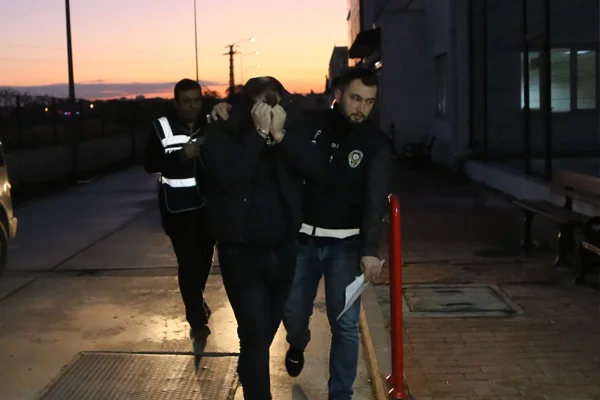 20 ilde FETÖ operasyonu: 42'si muvazzaf 52 asker hakkında gözaltı kararı