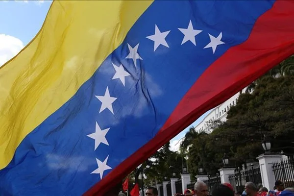 ABD'li diplomatlar Venezuela'dan ayrılıyor