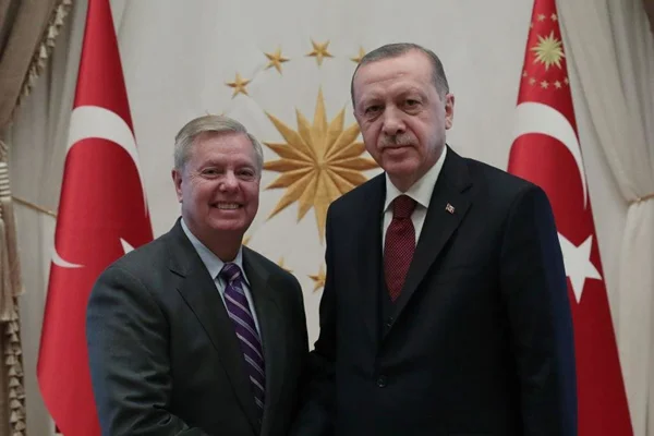ABD'li senatör Graham'dan flaş açıklama: YPG, PKK'nın politik koludur