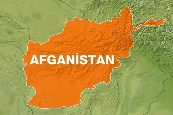 Afganistan'da askeri üsse saldırı: 100'den fazla ölü