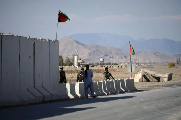 Afganistan'da hava saldırısında 16 sivil öldü