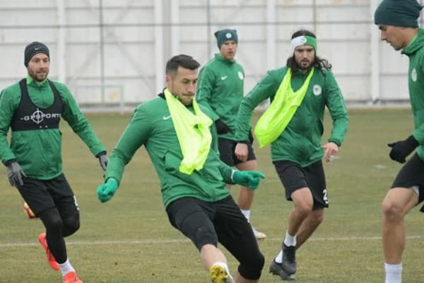 Atiker Konyaspor'da 6 eksik
