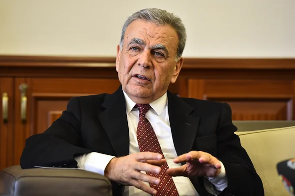 Aziz Kocaoğlu İzmir için adaylığını açıkladı
