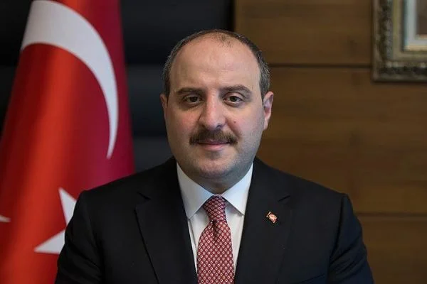Bakan Varank'tan gençlere müjde