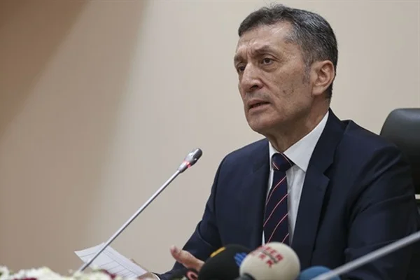 Bakan Ziya Selçuk'tan Cahit Zarifoğlu açıklaması