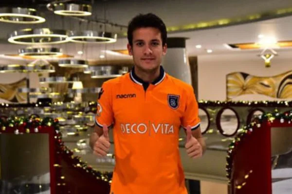 Başakşehir, Alican Özfesli'yi resmen açıkladı!