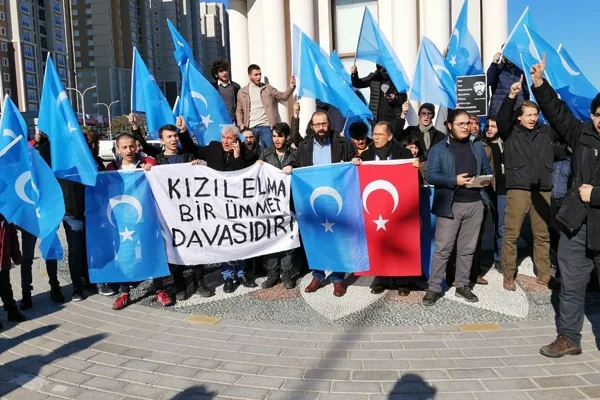 Başakşehir'de Doğu Türkistan için toplandılar