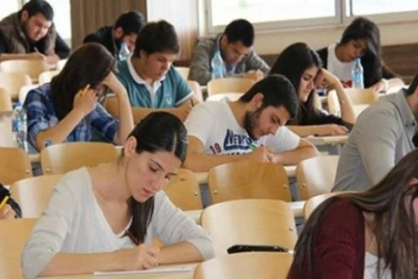 Başkasının yerine sınava girenlere 2 yıl men cezası