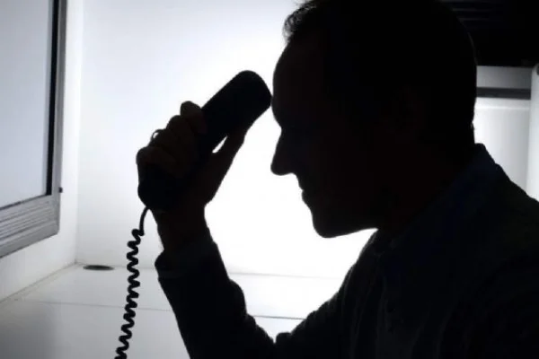 'Belediye Başkanıyım' diyerek dolandırdı