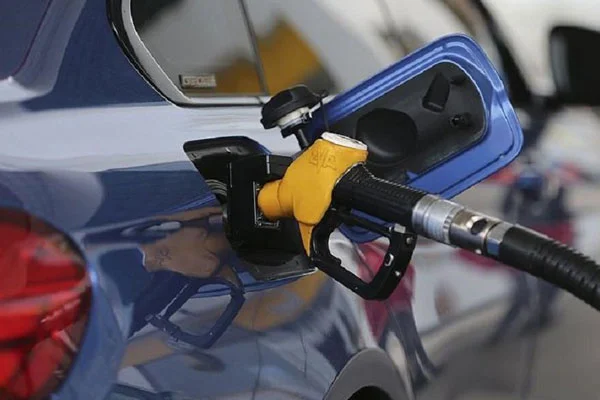Benzin ve motorin fiyatına bir zam daha geliyor
