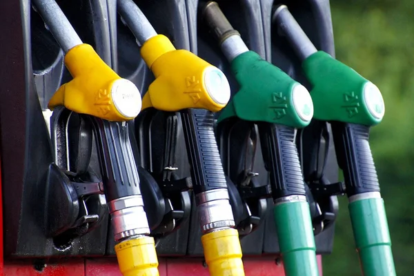 Benzine fiyatlarına indirim geliyor