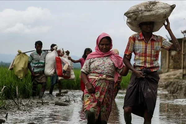 BM: Arakan'da 2 bin 500 kişi daha yerinden edildi