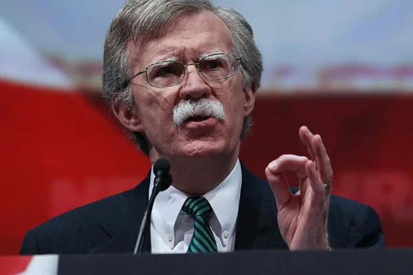 Bolton'dan işletmelere çağrı: Maduro ile iş yapmayın