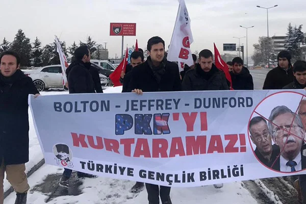 Bolton'u protesto etmek isteyen TGB'liler gözaltına alındı