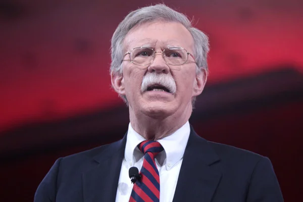 Bolton Venezuela'yı tehdit etti: Guaido'ya bir şey olursa...