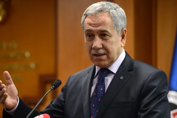 Bülent Arınç'tan Abdullah Gül ve yeni parti sorusuna cevap