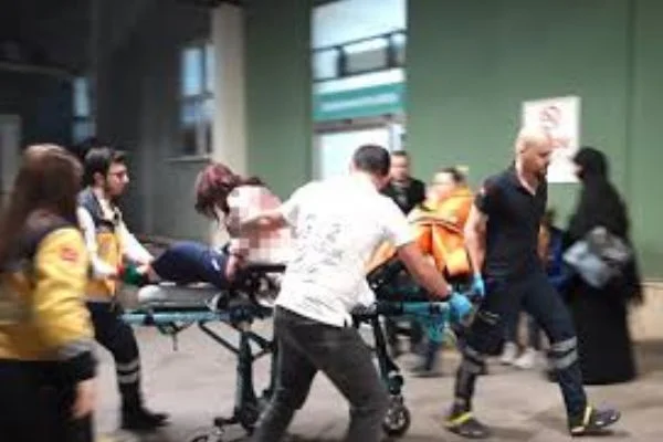 Bursa'da bir baba kızını bıçakla yaraladı
