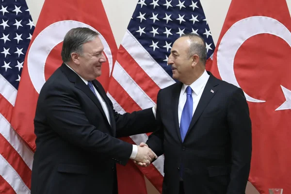 Çavuşoğlu, mevkidaşı Pompeo ile görüştü