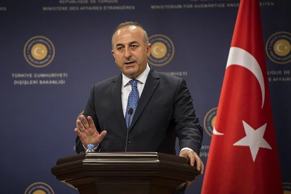 Çavuşoğlu'ndan Yunanistan'a: Şımarık çocuğunuza sahip çıkın da elimizden bir kaza çıkmasın