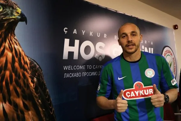 Çaykur Rizespor'da Aatif Chahechouhe tanıtıldı