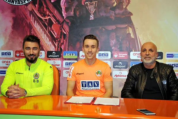 Çek futbolcu Josef Sural, Alanyaspor'da
