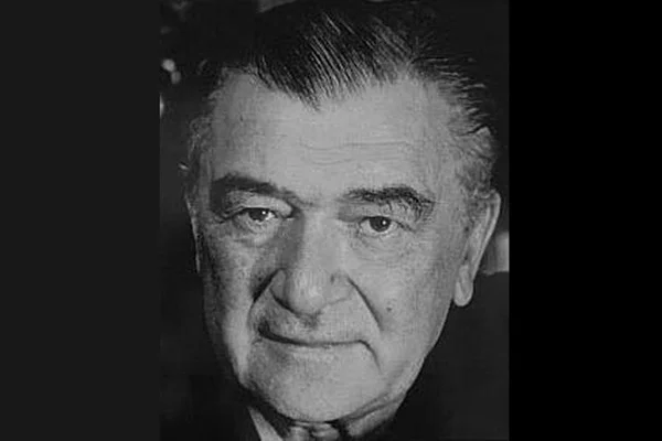 Çevirileriyle yaşayan yazar: Sabahattin Eyüboğlu