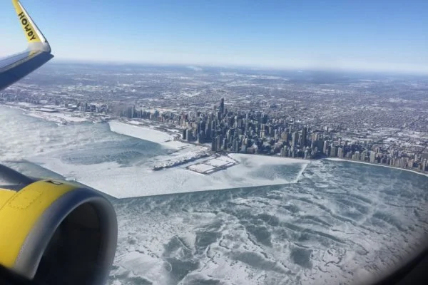 Chicago dondurucu soğuklar ile boğuşuyor