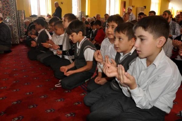 CHP'den 'Haydi Çocuklar Camiye' projesine itiraz