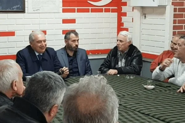 CHP'li üye derdini Mevlüt Uysal'a anlattı