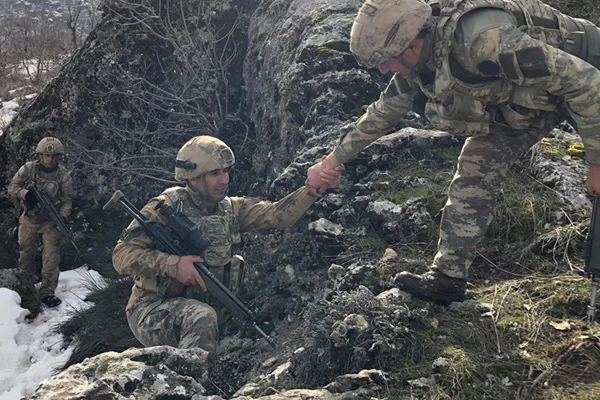 Diyarbakır'da PKK'nın kış yapılanmasına darbe