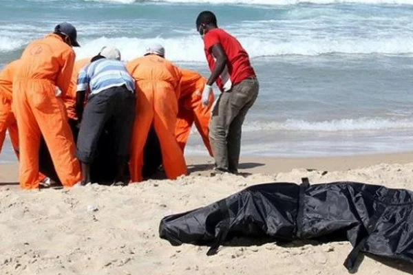 Doğu Afrika'da 130 göçmeni taşıyan 2 bot battı