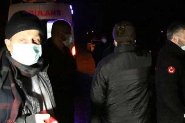 Düzce'de fabrikalardan gelen suyun kokusu, 2 çocuğu zehirledi