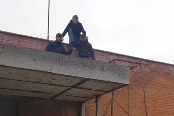 Elazığ'da fabrikadan elektronik eşya çalan zanlılar yakayı ele verdi