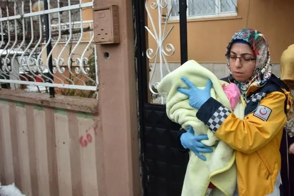 Eşini ve bebeğini döven baba serbest bırakıldı