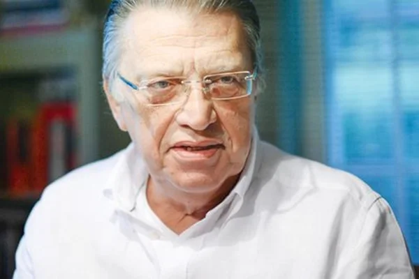 Eski Başbakan Mesut Yılmaz ameliyat oldu