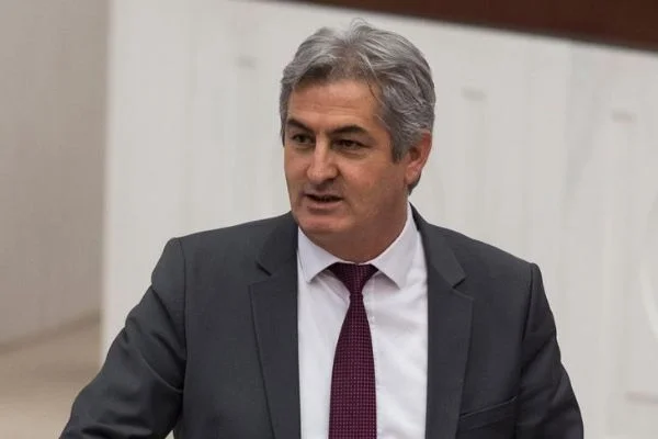Eski HDP'li vekil terör örgütüyle bağını koparmamış