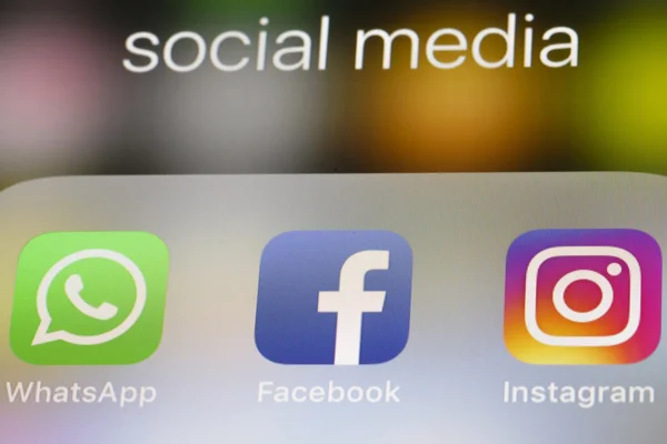 Facebook'un mesajlaşma servislerini birleştirme kararı