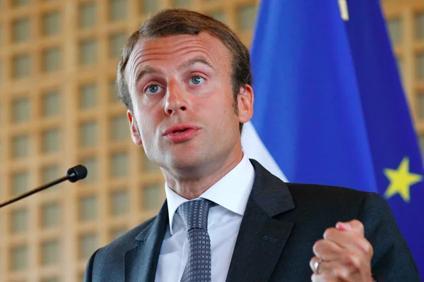 Fransa Lideri Macron'dan Sarı Yelekliler'e tepki