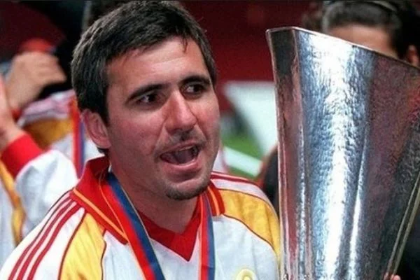 Galatasaray'ın efsanesi Hagi, Antalya'ya geliyor