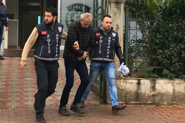 Gasp zanlısını sesi ve ayakkabısı ele verdi