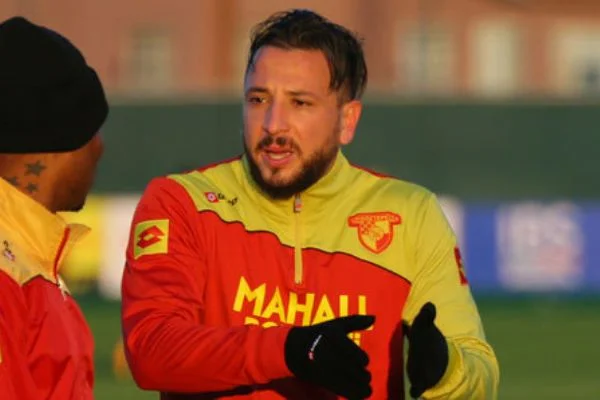Göztepe'de Ghilas 3 hafta forma giyemeyecek
